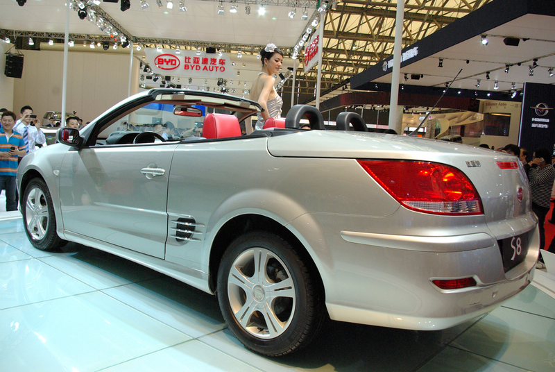 Illustration for article titled BYD B8 Convertible: Impending Doom Never Looked So Good, SL-like